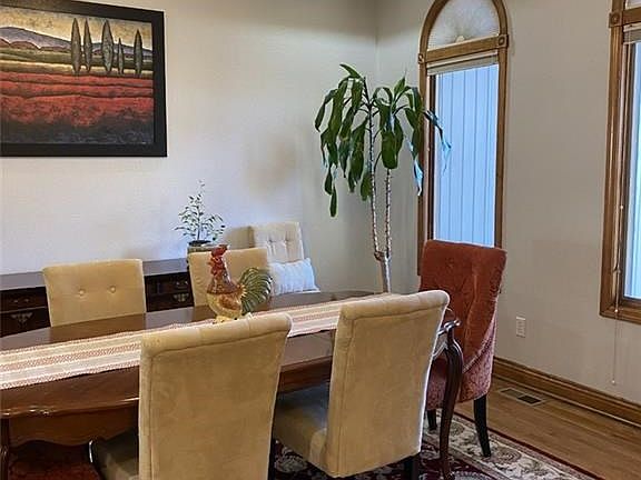 3rd image of 115 Hidden Pines Ln