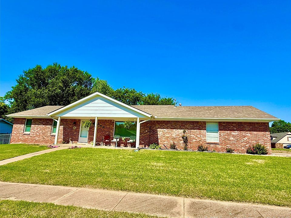 2nd image of 349 Cara Lee Ln
