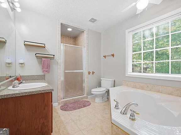 4th image of 21 Gild Ct #163