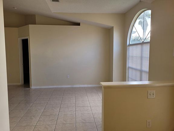 5th image of 609 Mesilla Dr