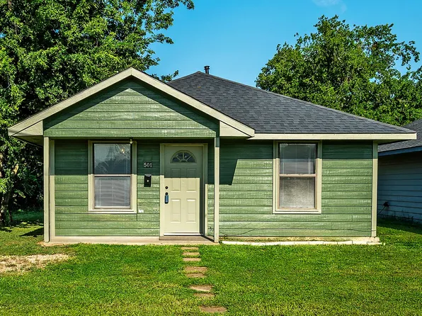 501 S 15th St, Honey Grove, TX 75446