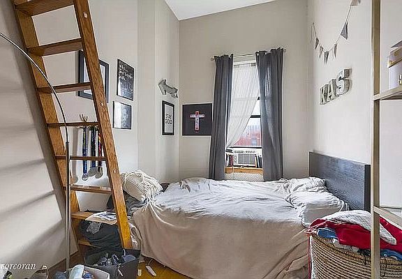 4th image of 910 Columbus Ave #4AA