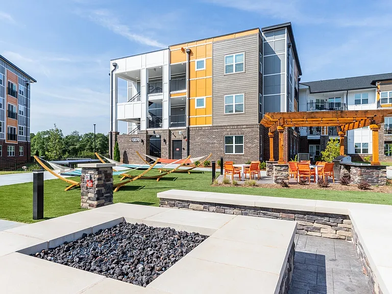Signature Hartwell Village — Photo 15