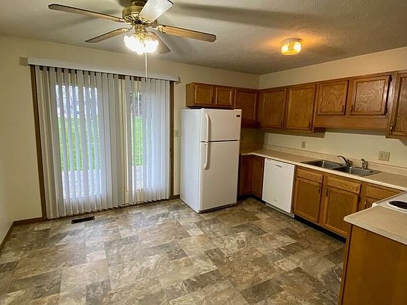 4th image of 1610 Country Walk Ct #1610