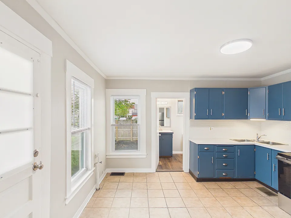 10 Granite Ave
