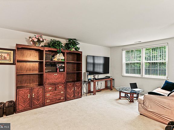 5th image of 3 Ginford Pl Unit 103