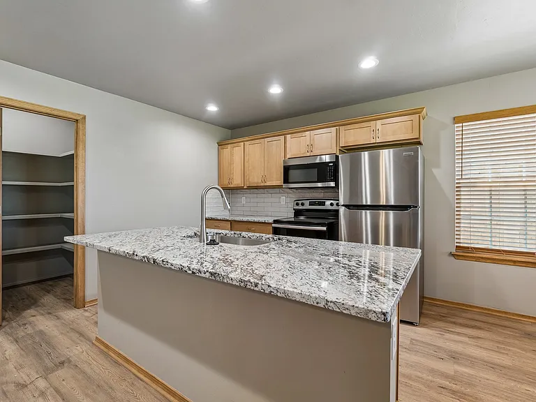 230 N Duncan St — Photo 25