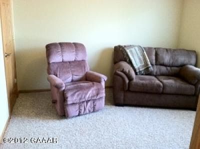 5th image of 1111 Thomas Dr NE