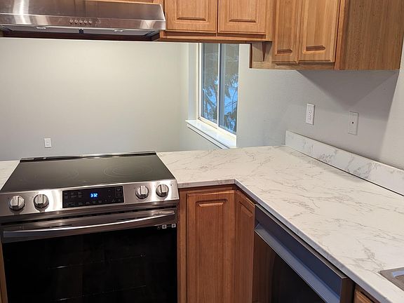 3rd image of 7511 193rd Ave E #1