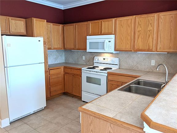 5th image of 801 Luther St W Unit 1605