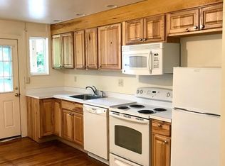 702 Main St APT 1E, Amherst, MA 01002