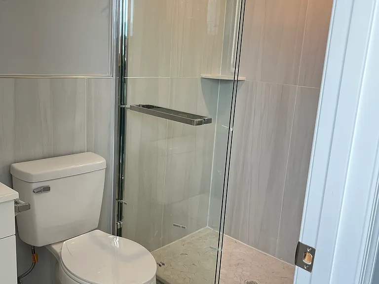2405 Ridge Ave #2 — Photo 6