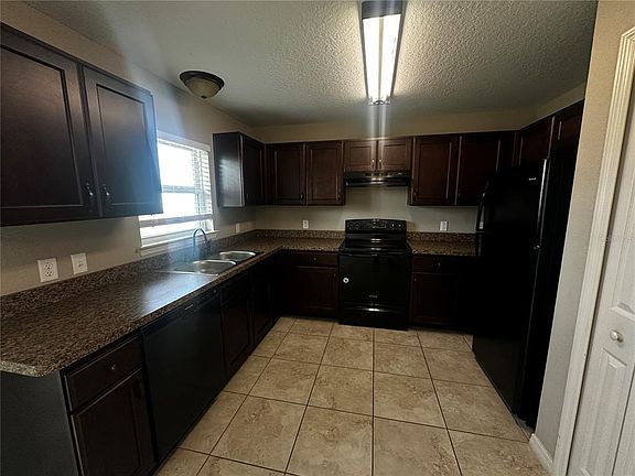 3rd image of 16362 SW 27 Terrace Rd