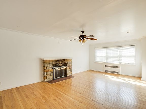 4th image of 24640 Van Zandt Ave