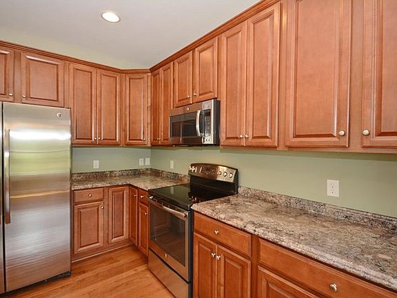 5th image of 6101 Granville Ct