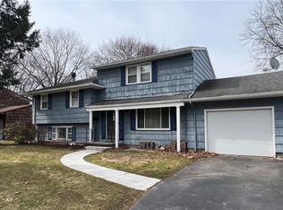91 Barlow Dr, Rochester, NY 14626