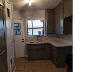 7102 S Van Ness Ave, Los Angeles, CA 90047