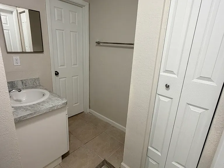 Wash Room W/ Linen Closet
