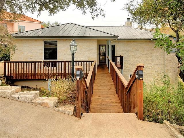 1st image of 202 Top O The Lake Dr