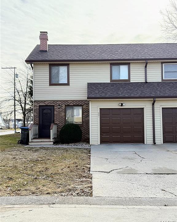 2nd image of 901 Sundown Dr