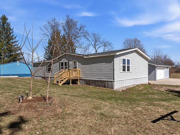 2nd image of W8414 Hemlock ROAD