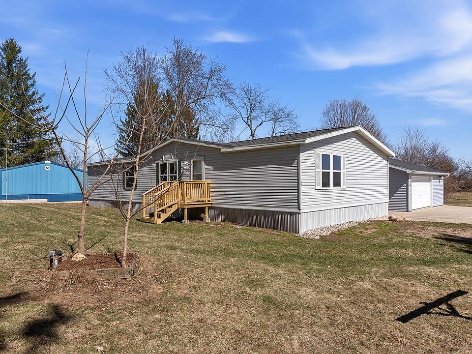 1st image of W8418 Hemlock ROAD