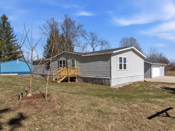 W8418 Hemlock ROAD, Beaver Dam, WI 53916