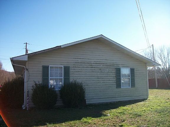 4th image of 90 52nd Ave