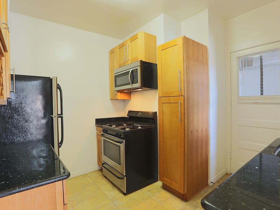 1st image of 1456 Jones St APT 24