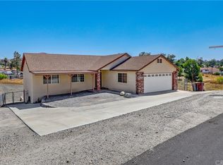 28365 Connecticut Dr, Canyon Lake, CA 92587