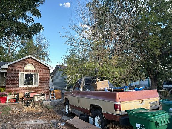 3rd image of 334 Grape St