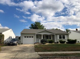 34 Oakfield Rd, Toms River, NJ 08757