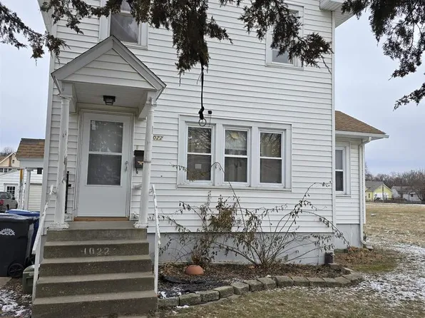 1022 8th Ave S, Clinton, IA 52732
