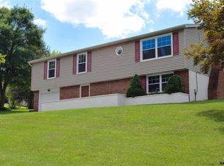 701 Franlyn Dr, Dallastown, PA 17313