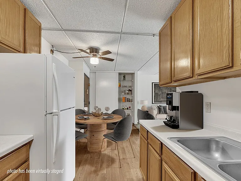 Olympik Village Apartments — Photo 6