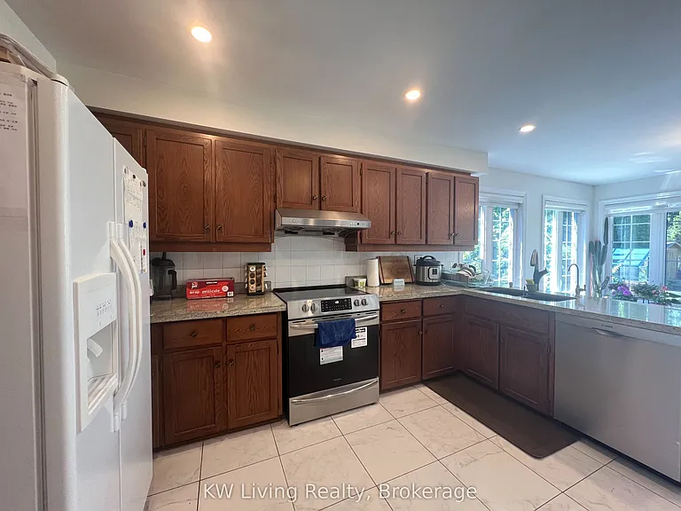 2055 Hadfield Ct — Photo 35
