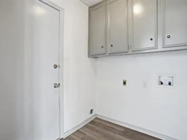 4612 Applewood Rd — Photo 17