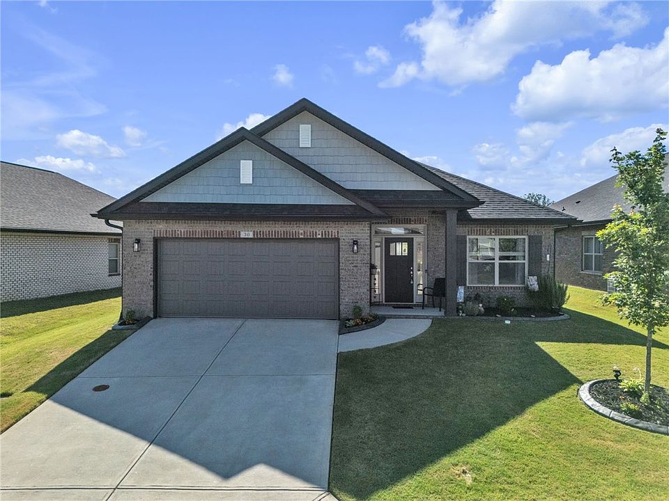 1st image of 30 Woodcross Dr
