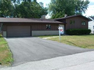 1240 Stead Dr, Menasha, WI 54952