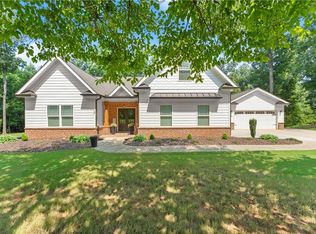 246 Emmaline Ln, Jefferson, GA 30549