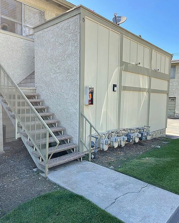 1st image of 1043 W Francis St APT D