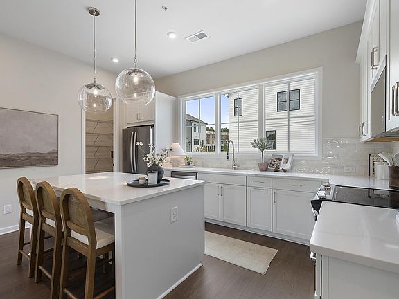 3rd image of 437 Argosy Park Cir