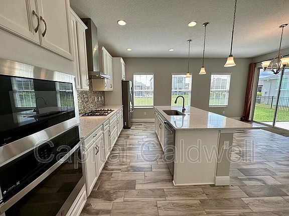 3rd image of 5523 Limelight Dr