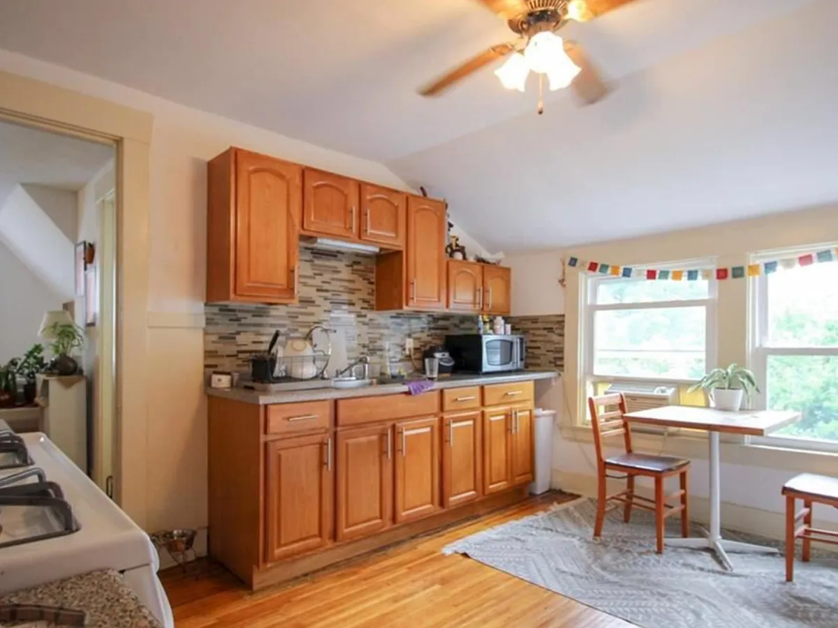 Building Photo - 485 Ashland Ave #4