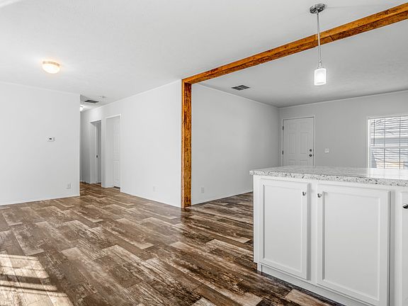 5th image of 204 E 11th St #1