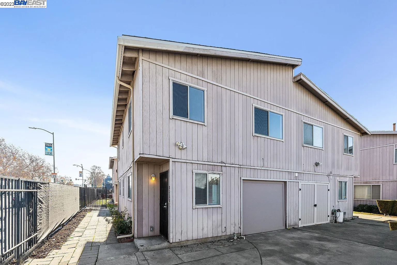 8333 International Blvd photo 1