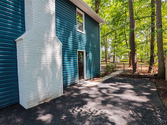 4th image of 805 Goodwood Ct