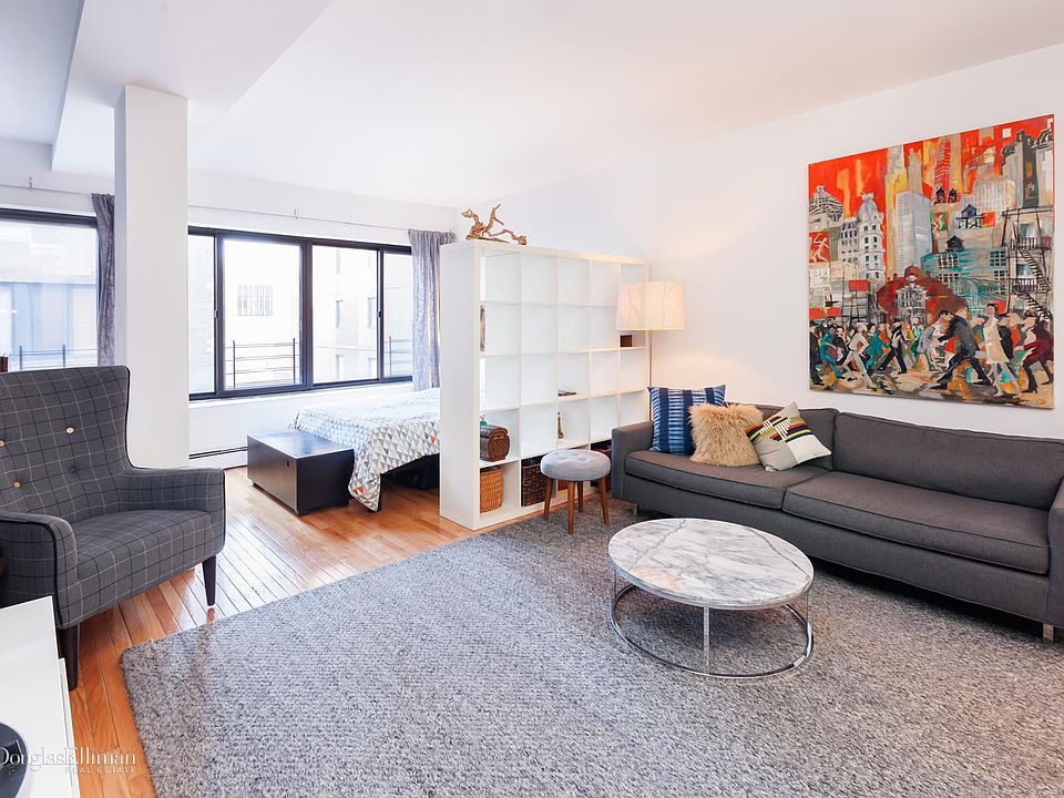 1st image of 529 W 42nd St #8B