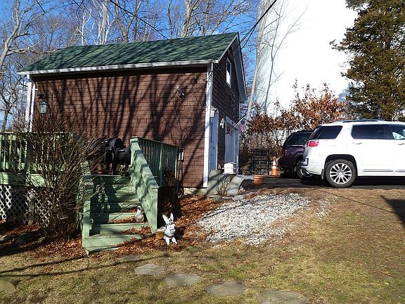 2nd image of 204 West St