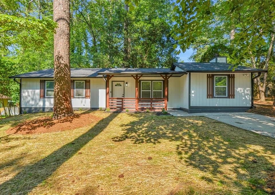 1st image of 8438 N Pond Dr
